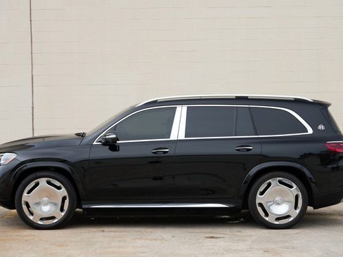 Used 2024 Mercedes-Benz Maybach GLS 600 4MATIC image 83