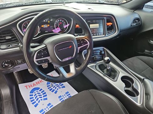 Used 2015 Dodge Challenger R/T Scat Pack w/ Leather Interior Group RWD image 12