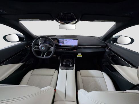 New 2026 BMW 530i xDrive w/ M Sport Package image 9