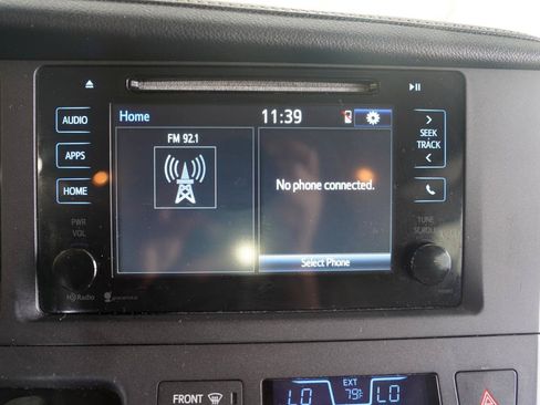 Used 2015 Toyota Sienna XLE FWD image 20