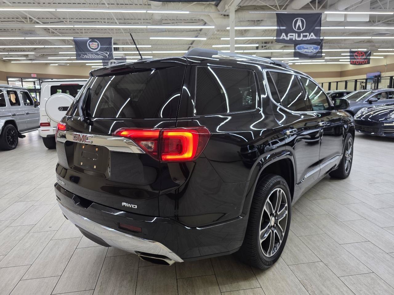 Used 2017 GMC Acadia Denali AWD/4WD image 6