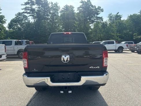 Used 2024 RAM 2500 Tradesman w/ Chrome Appearance Group AWD/4WD image 5