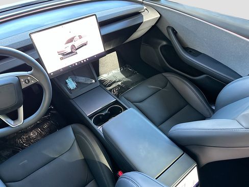 Used 2025 Tesla Model 3 Long Range image 23