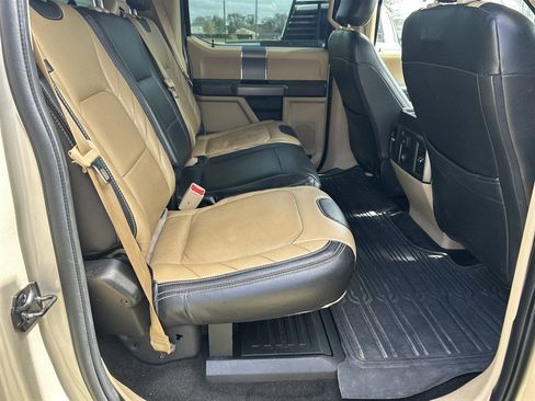 Used 2017 Ford F250 XLT w/ XLT Premium Package image 13