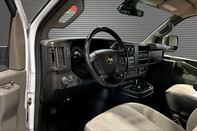 Used 2021 Chevrolet Express 2500 LT w/ LT Preferred Equipment Group RWD image 14
