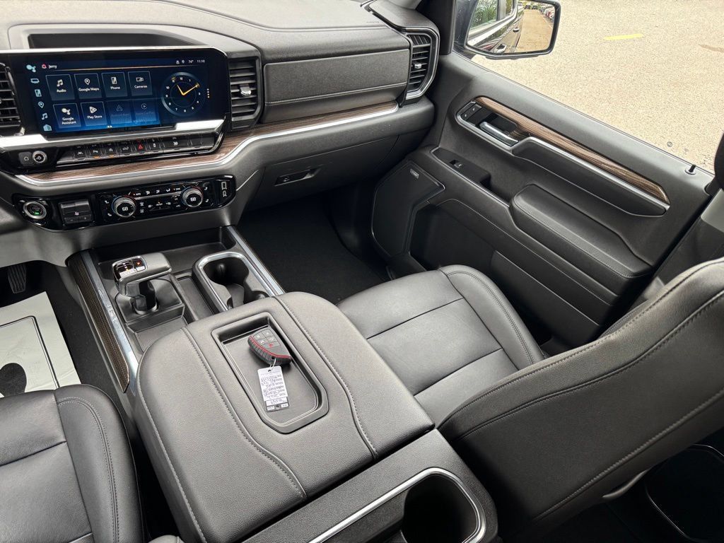 Used 2022 Chevrolet Silverado 1500 RST w/ Convenience Package II AWD/4WD image 28