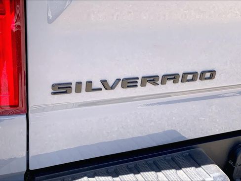 Used 2024 Chevrolet Silverado 1500 LT Trail Boss w/ Protection Package AWD/4WD image 10