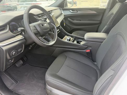 New 2026 Jeep Grand Cherokee Laredo X RWD image 12