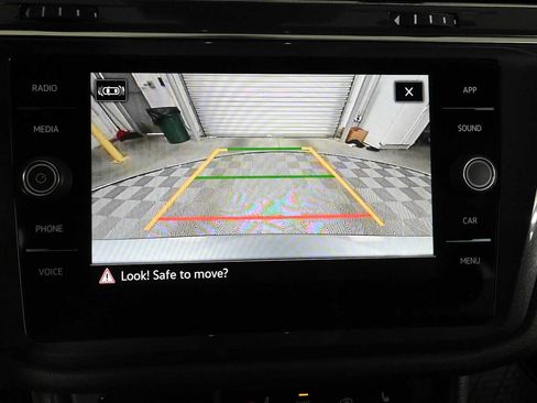 Certified 2023 Volkswagen Tiguan SE R-Line FWD image 24