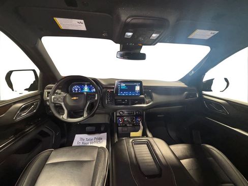 Used 2023 Chevrolet Suburban Premier image 21