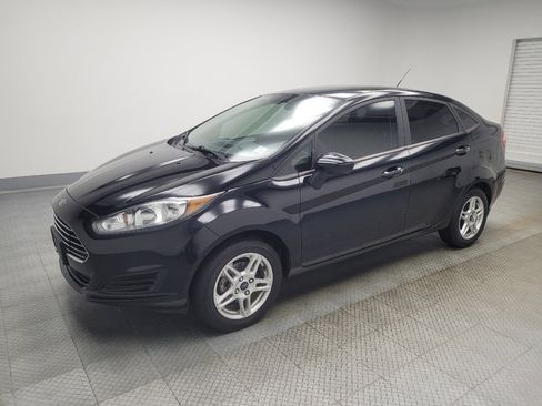 Used 2019 Ford Fiesta SE image 2