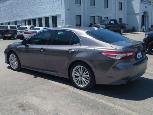 Used 2018 Toyota Camry XLE w/ Audio Package FWD image 6