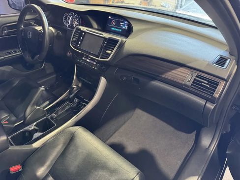 Used 2017 Honda Accord EX-L image 5