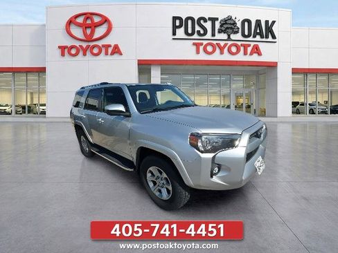 Used 2022 Toyota 4Runner SR5 AWD/4WD image 1