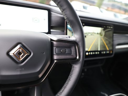 Used 2023 Rivian R1S Adventure image 27