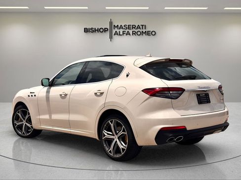 Used 2022 Maserati Levante Modena AWD/4WD image 4