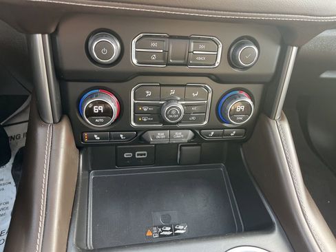 Used 2023 Chevrolet Tahoe LT w/ LT Signature Plus Package image 28