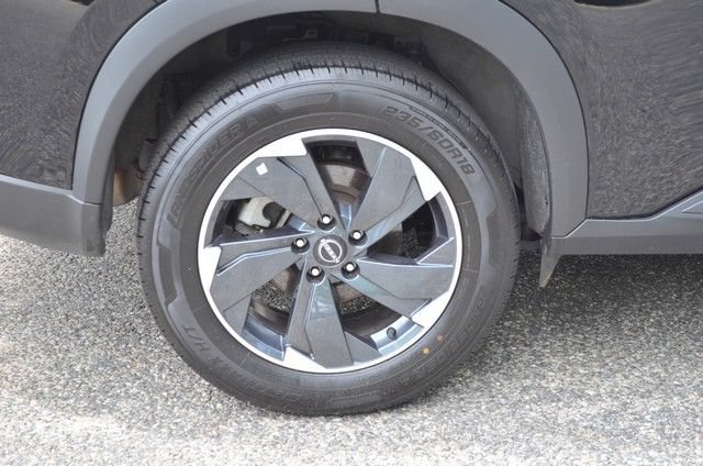 Used 2025 Nissan Rogue SV AWD/4WD image 11