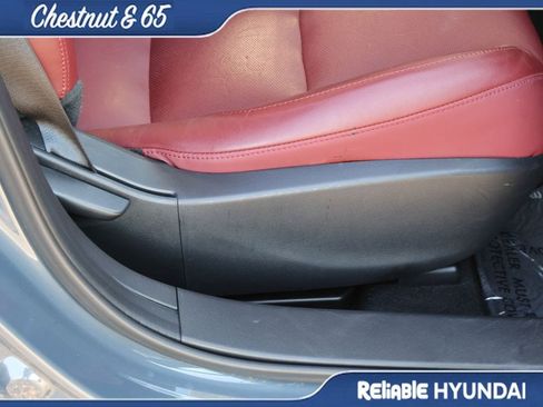 Used 2023 MAZDA MAZDA3 s FWD image 10