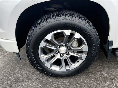 Used 2022 Chevrolet Silverado 1500 High Country w/ Z71 Off-Road Package image 9