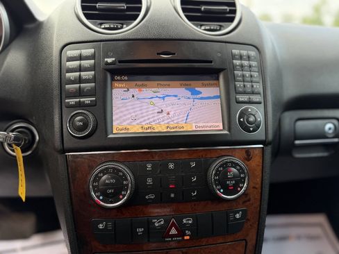 Used 2010 Mercedes-Benz ML 350 4MATIC image 12