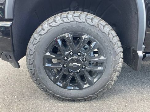 New 2026 Chevrolet Silverado 2500 High Country w/ High Country Premium Package AWD/4WD image 8