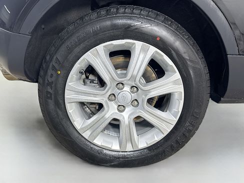 Used 2017 Land Rover Range Rover Evoque SE Premium image 33