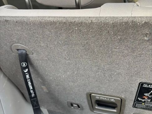 Used 2015 Kia Sedona LX w/ LX Convenience Package image 34