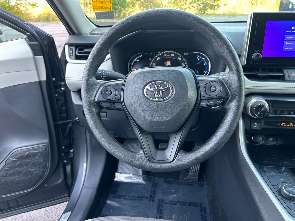 Certified 2025 Toyota RAV4 XLE AWD/4WD image 13