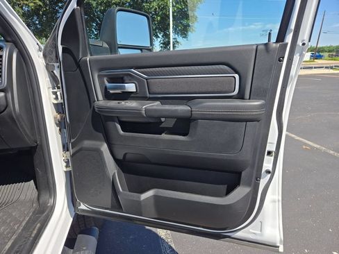 Used 2025 RAM 2500 Laramie AWD/4WD image 27