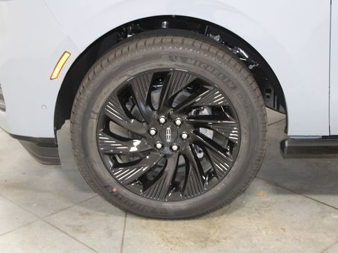 New 2025 Lincoln Navigator Reserve w/ Jet Appearance Package image 17