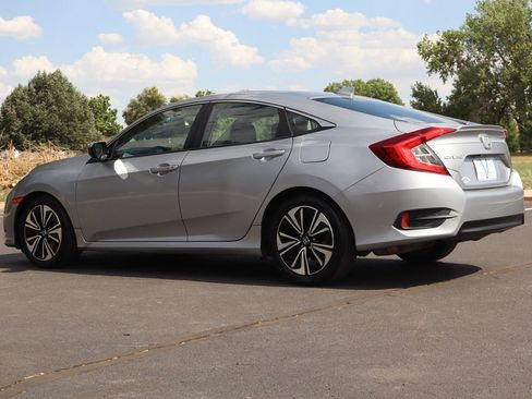 Used 2017 Honda Civic EX-T image 7