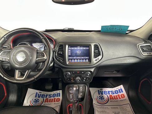 Used 2018 Jeep Compass Trailhawk w/ Leather Interior Group AWD/4WD image 29