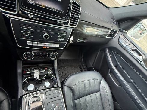 Used 2019 Mercedes-Benz GLS 450 4MATIC image 26