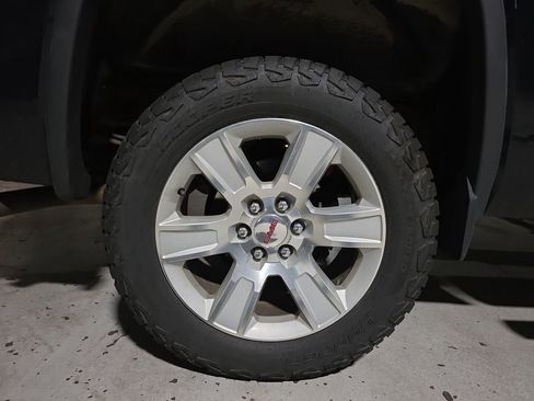 Used 2016 GMC Sierra 1500 SLE w/ SLE Value Package AWD/4WD image 12