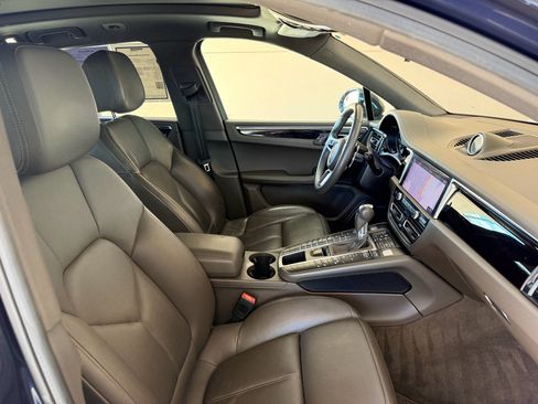 Used 2019 Porsche Macan AWD/4WD image 13