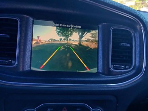 Used 2017 Jaguar F-PACE R-Sport image 5