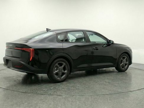 Used 2025 Kia K4 FWD image 9