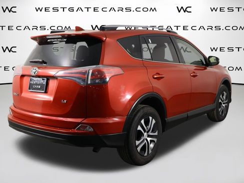 Used 2017 Toyota RAV4 LE FWD image 43