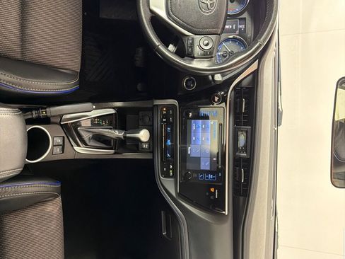 Used 2017 Toyota Corolla SE w/ SE Premium Package image 27