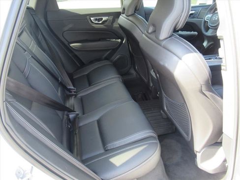 Used 2019 Volvo XC60 T5 Inscription w/ Protection Package Premier image 26