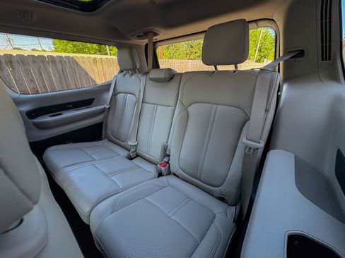 Used 2022 Jeep Wagoneer Series III w/ Premium Group I AWD/4WD image 31