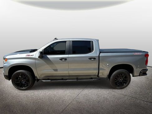 Used 2024 Chevrolet Silverado 1500 LT Trail Boss w/ LT Trail Boss Premium Package AWD/4WD image 3