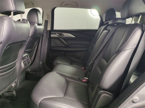 Used 2022 MAZDA CX-9 Touring image 17