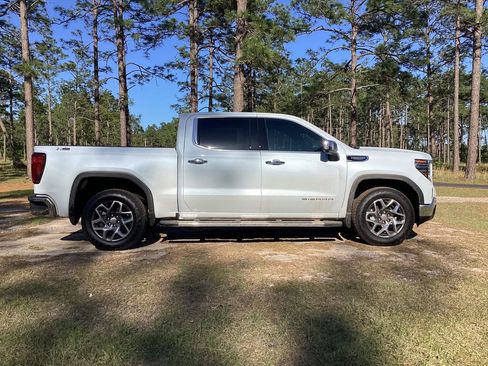 New 2026 GMC Sierra 1500 SLT w/ SLT Premium Plus Package AWD/4WD image 5