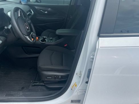 Certified 2024 GMC Terrain SLE w/ Driver Convenience Package FWD image 11