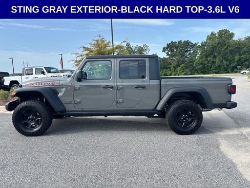 Used 2023 Jeep Gladiator Mojave w/ Cold Weather Group AWD/4WD image 7