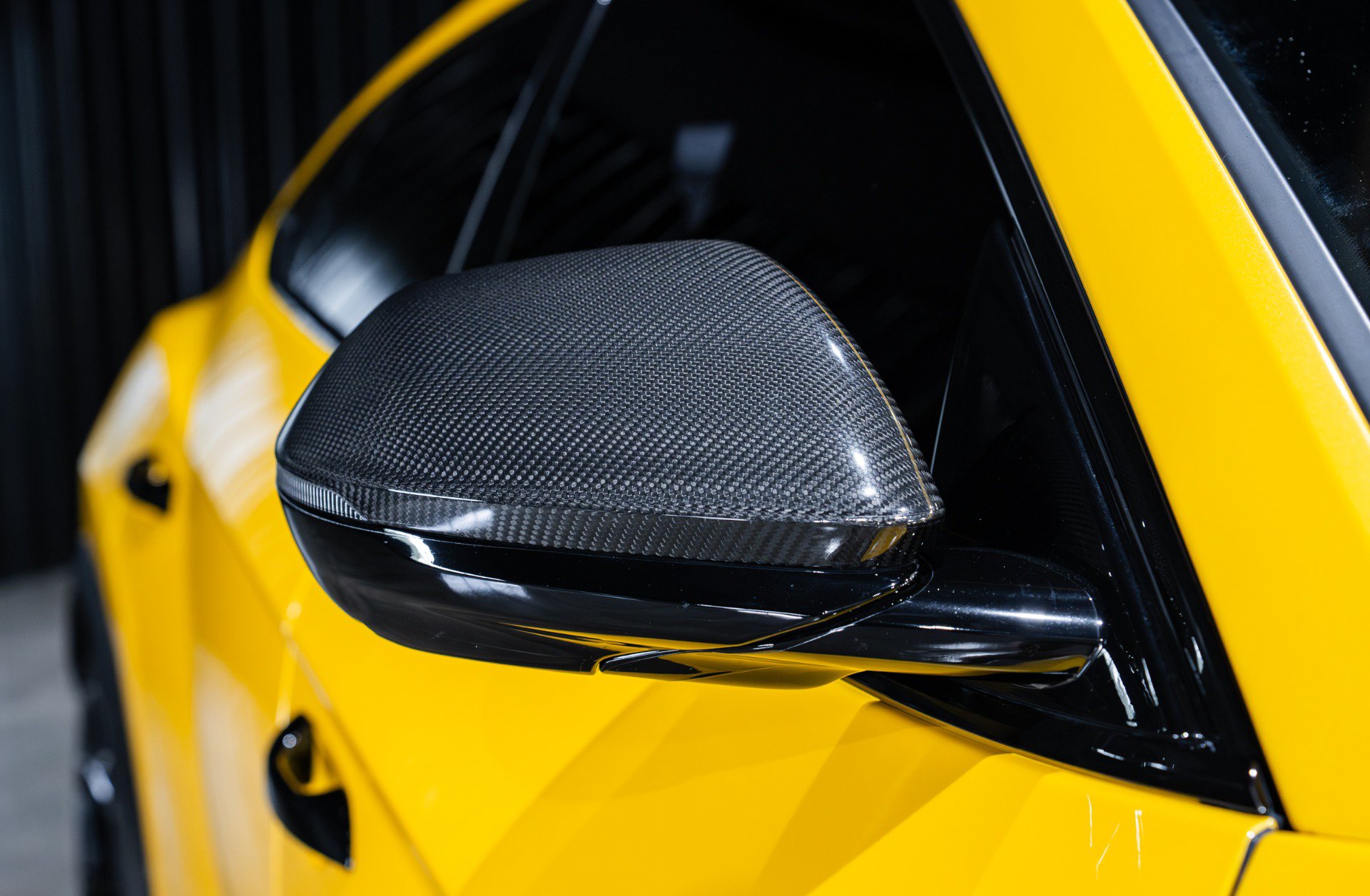 Used 2024 Lamborghini Urus Performante AWD/4WD image 13