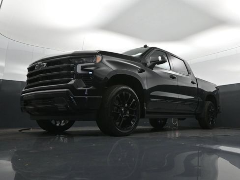 New 2026 Chevrolet Silverado 1500 High Country w/ Midnight Edition AWD/4WD image 40