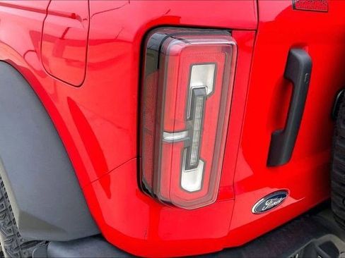 Used 2022 Ford Bronco Wildtrak image 35